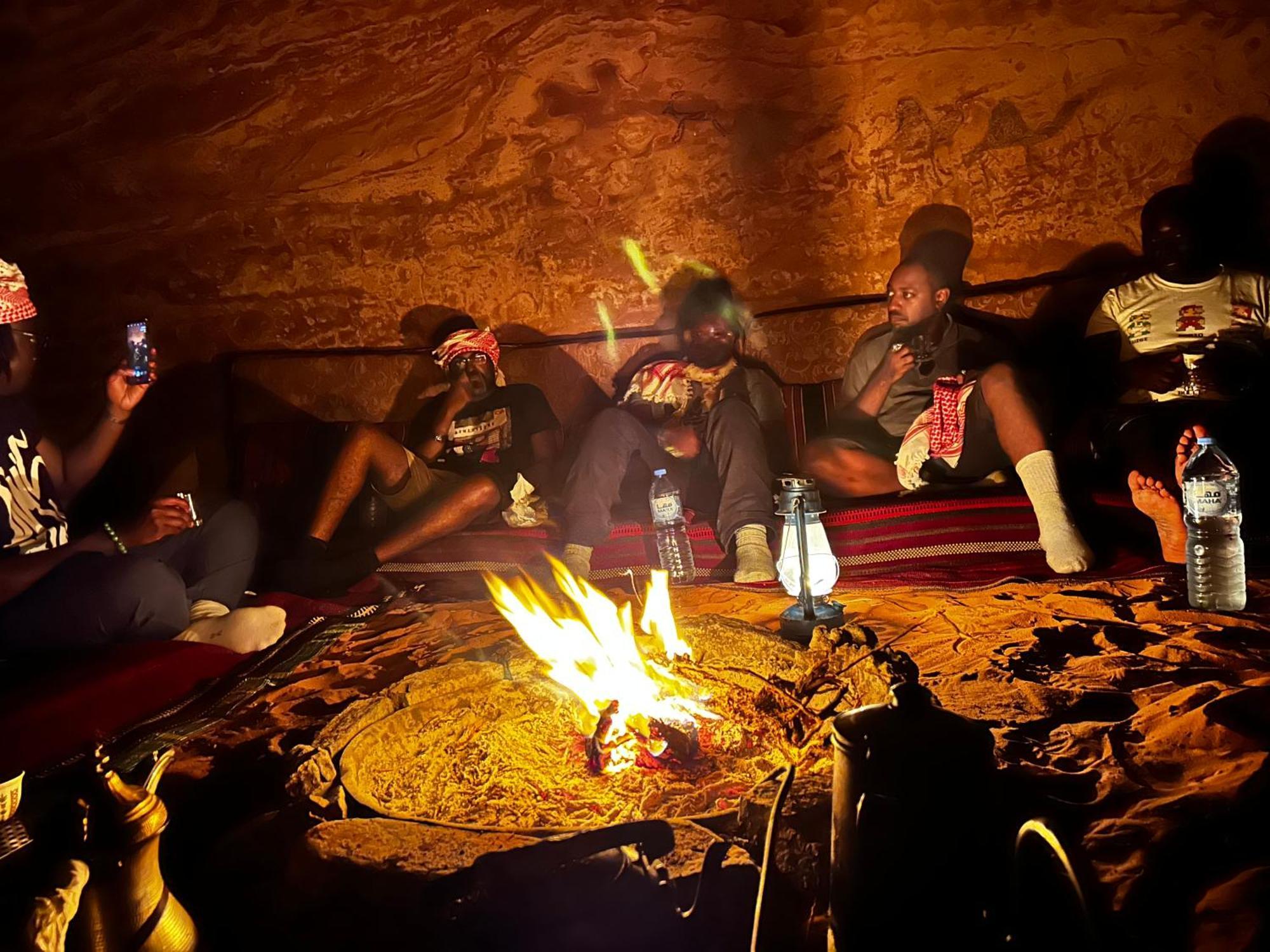 Wadi Rum Cave Camping 외부 사진